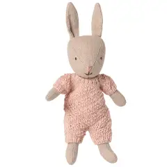 Maileg Hare, Micro - Sand - Rosa strikket dragt - Fødselsdag